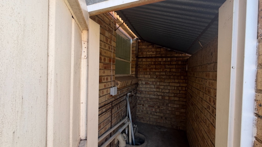 1 Bedroom Property for Sale in Miederpark North West